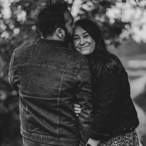 Meet your Posher, Alyssa - Picture 1 of 5